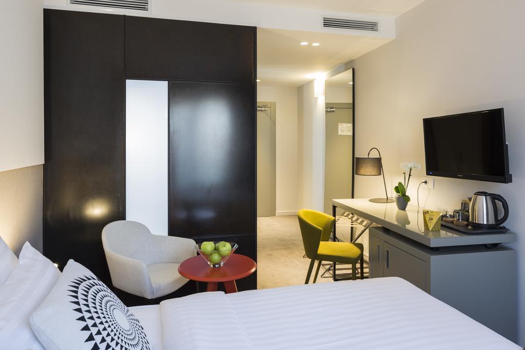 Livris Hotel 4*